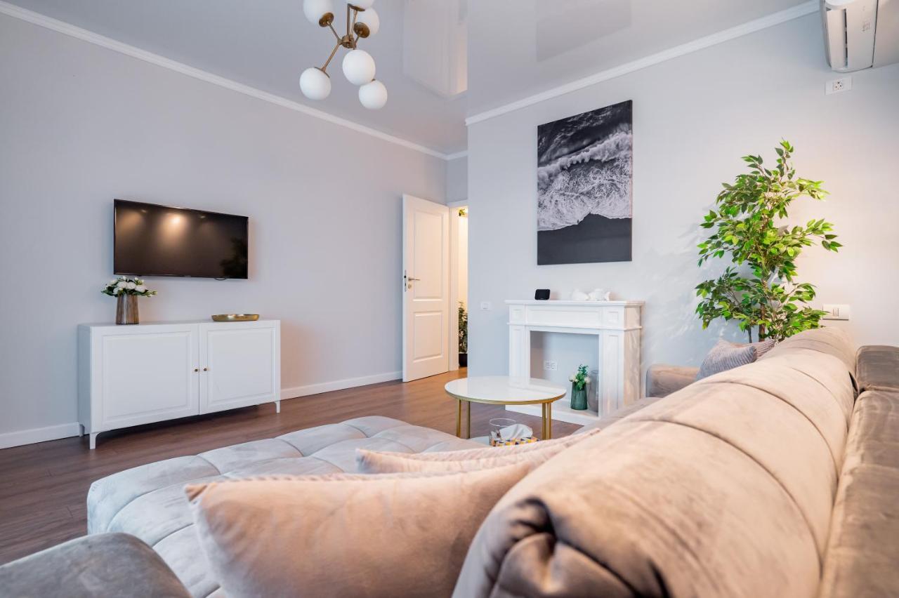Golden Mirage Sunset Apartment มามายา ภายนอก รูปภาพ