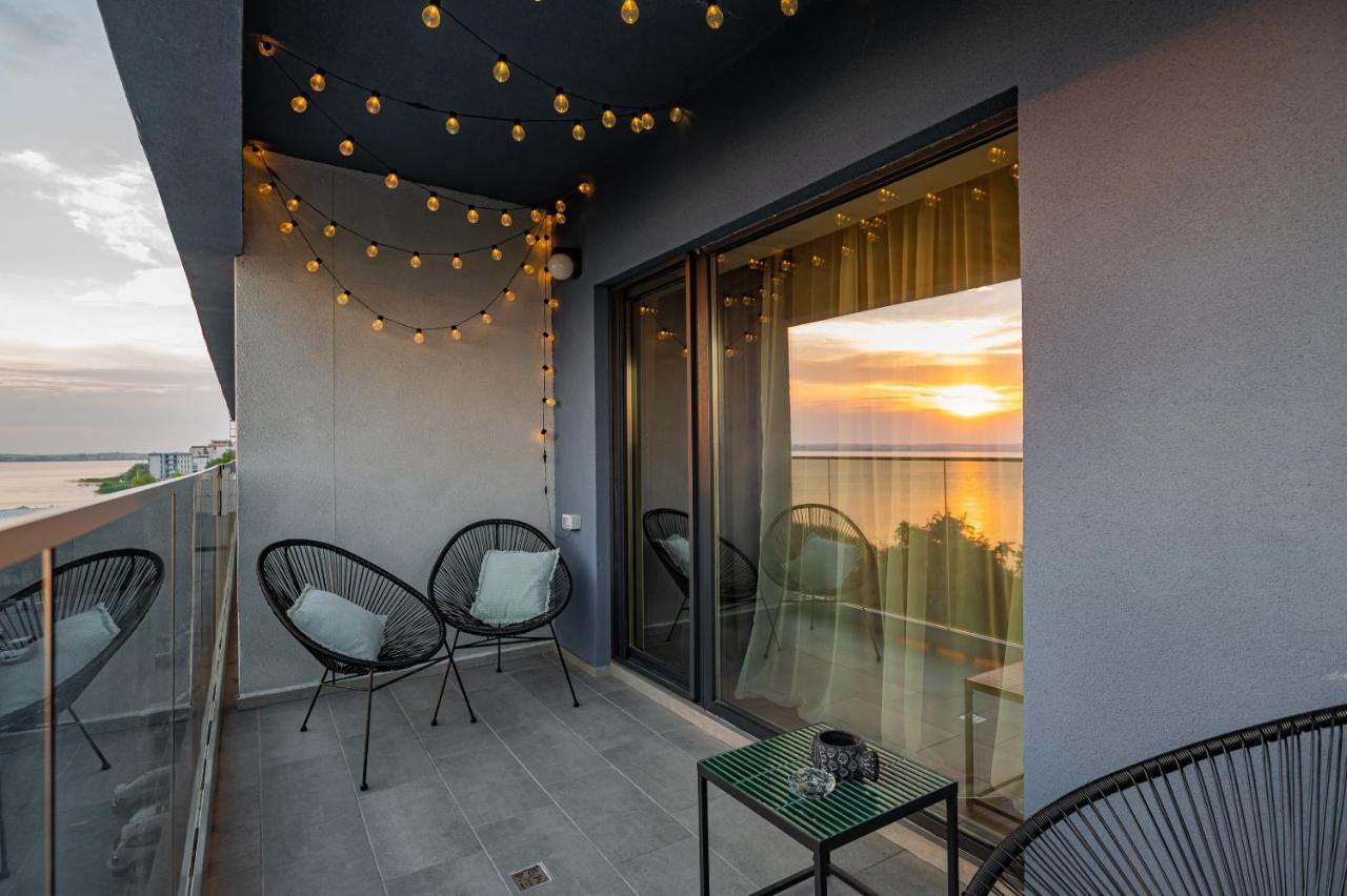 Golden Mirage Sunset Apartment มามายา ภายนอก รูปภาพ