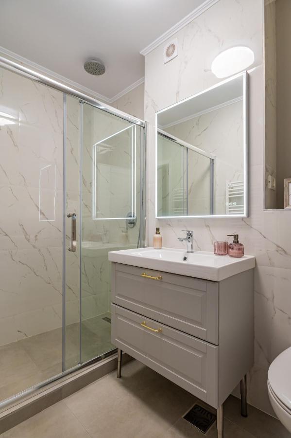Golden Mirage Sunset Apartment มามายา ภายนอก รูปภาพ